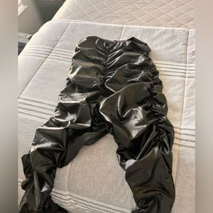 Faux leather ruched leggings